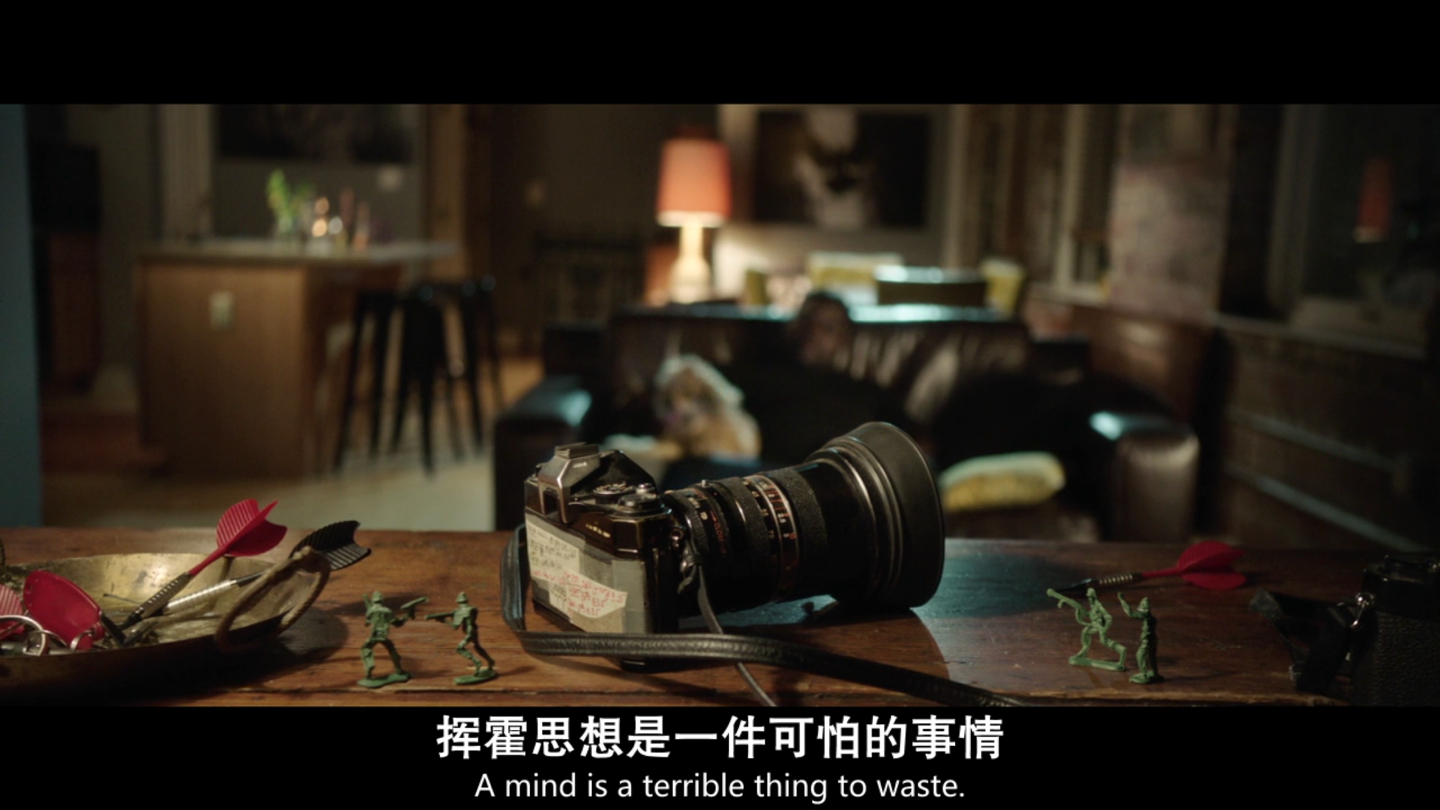 电影逃出绝命镇有哪些值得注意的细节