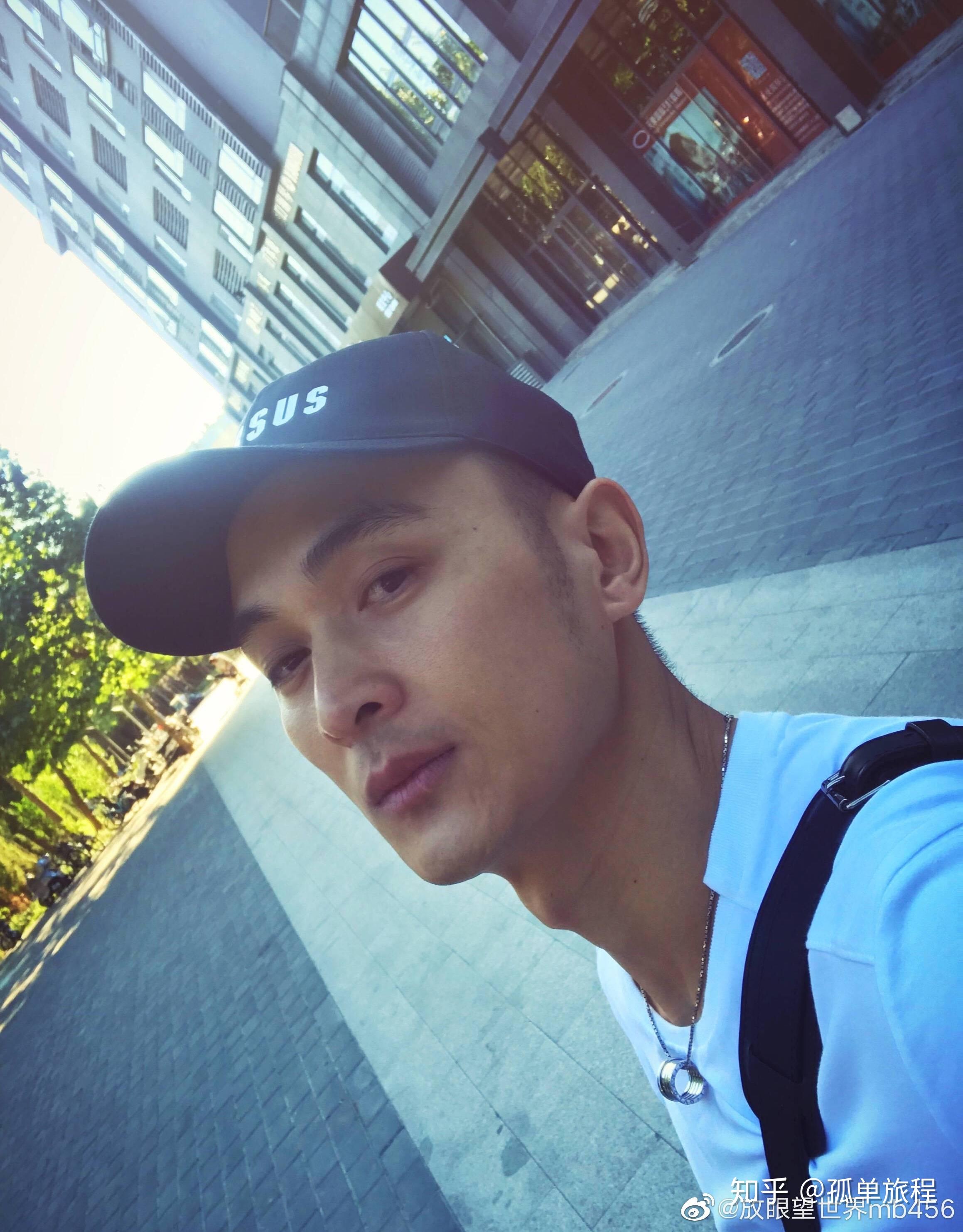 有人知道照片中男网红是谁吗很多杀猪盘骗子利用他照片行骗