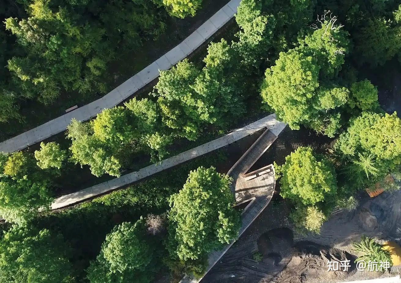 斜坡道路路面设计图片