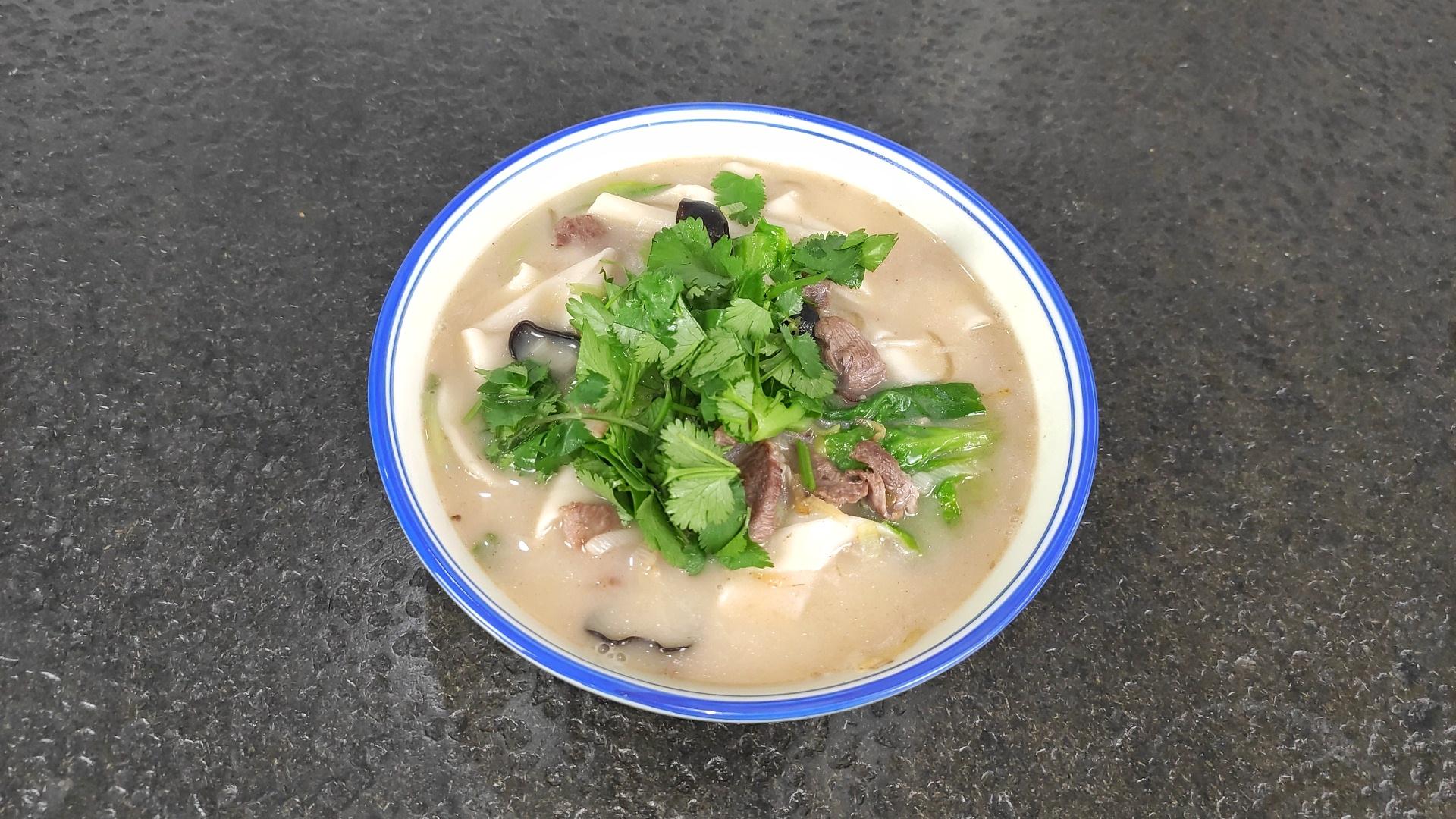 海师傅教你做河南老式烩面:手工烩面片和秘制烩面料的商用做法.