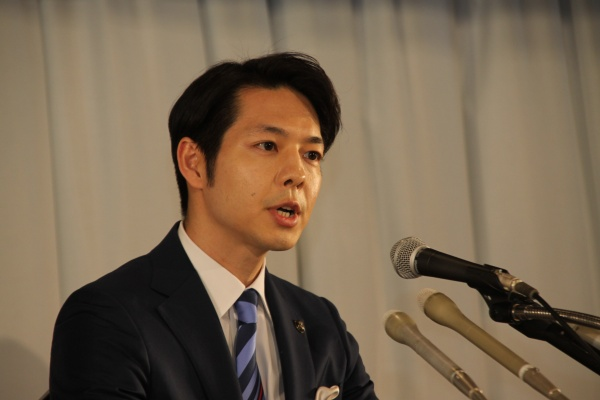 如何看待北海道知事铃木直道要求道内中小学停课,并表示"所有结果,都