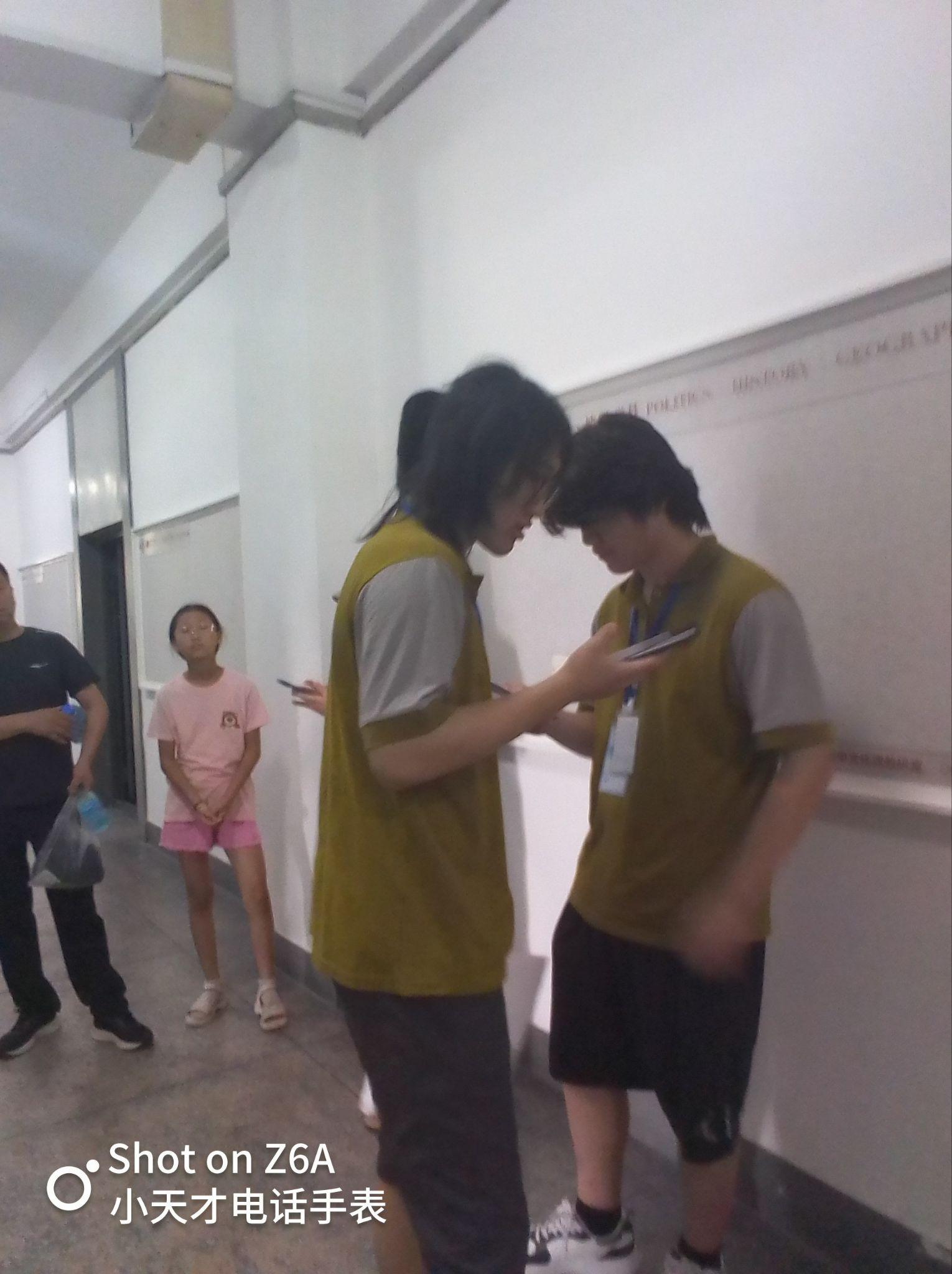 鲁美附中有校服吗,什么样子的? - 知乎