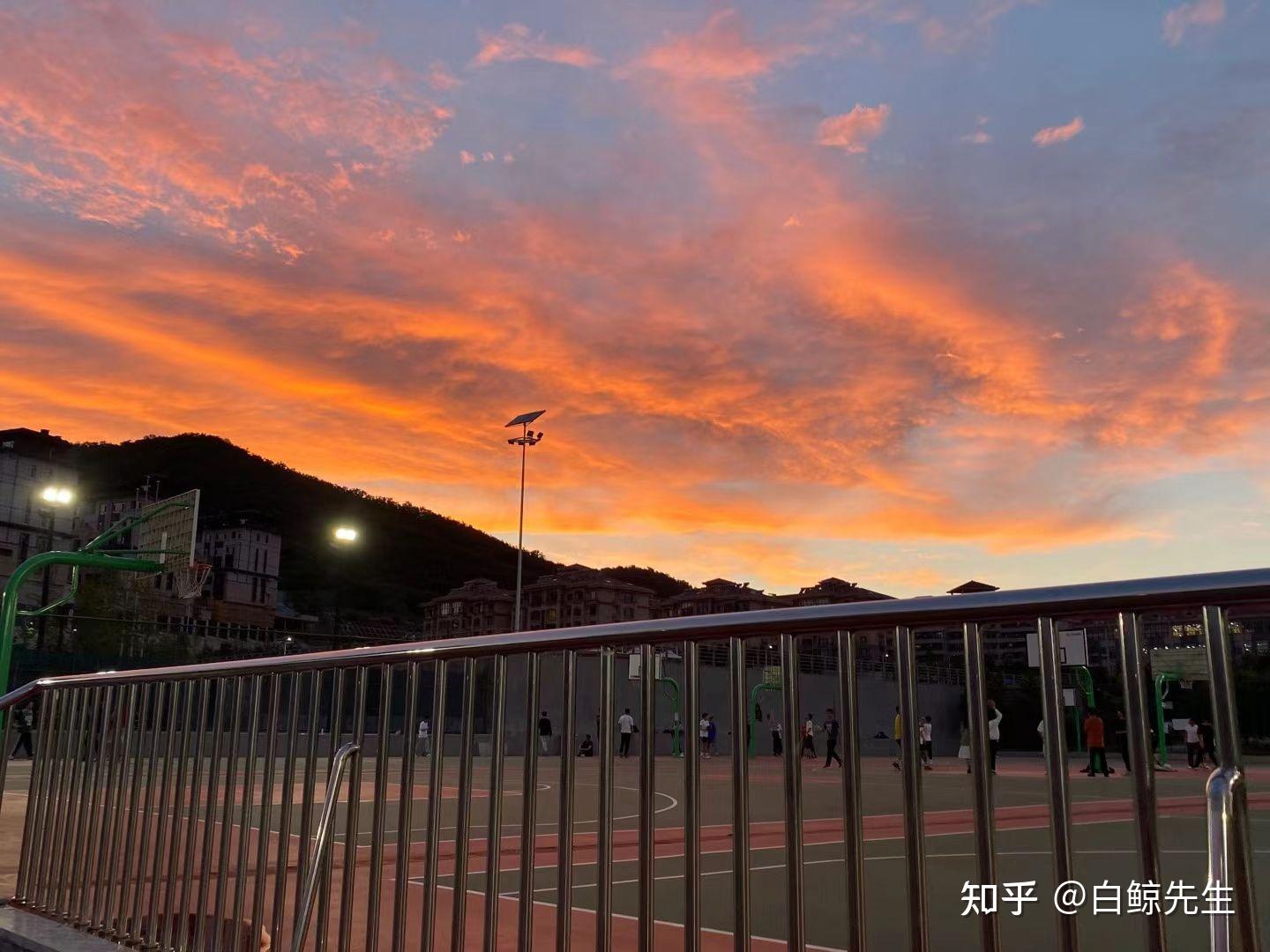 高三的晚霞是什么样子的