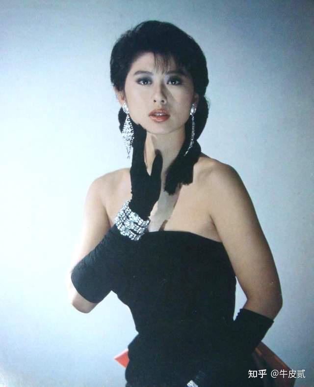 为什么叶倩文从当年叶林王陈四大天后之首变成了现在即不如王菲也不如林忆莲的地步?(叶倩文的)