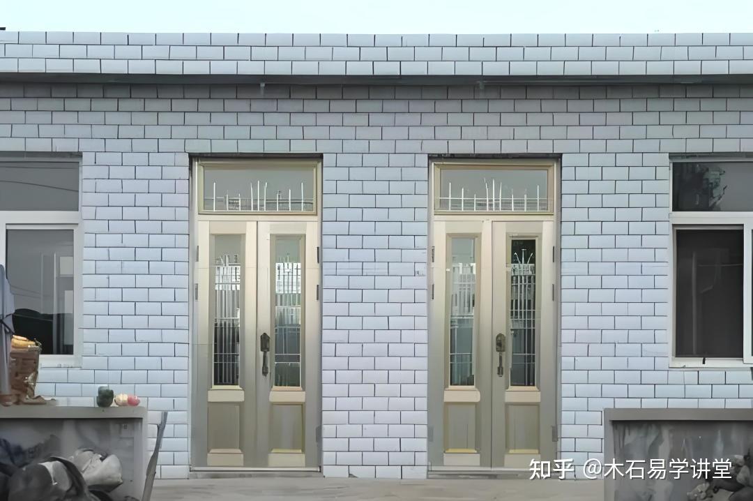 横梁压门难出头,门开双口易分家 - 知乎
