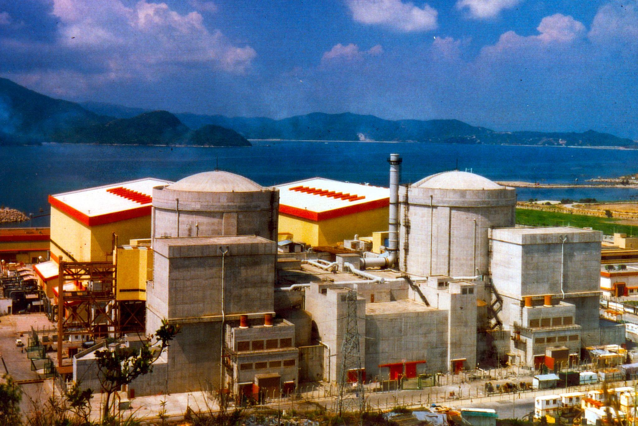 为啥不在沿海大建核电站,然后搞东电西送?