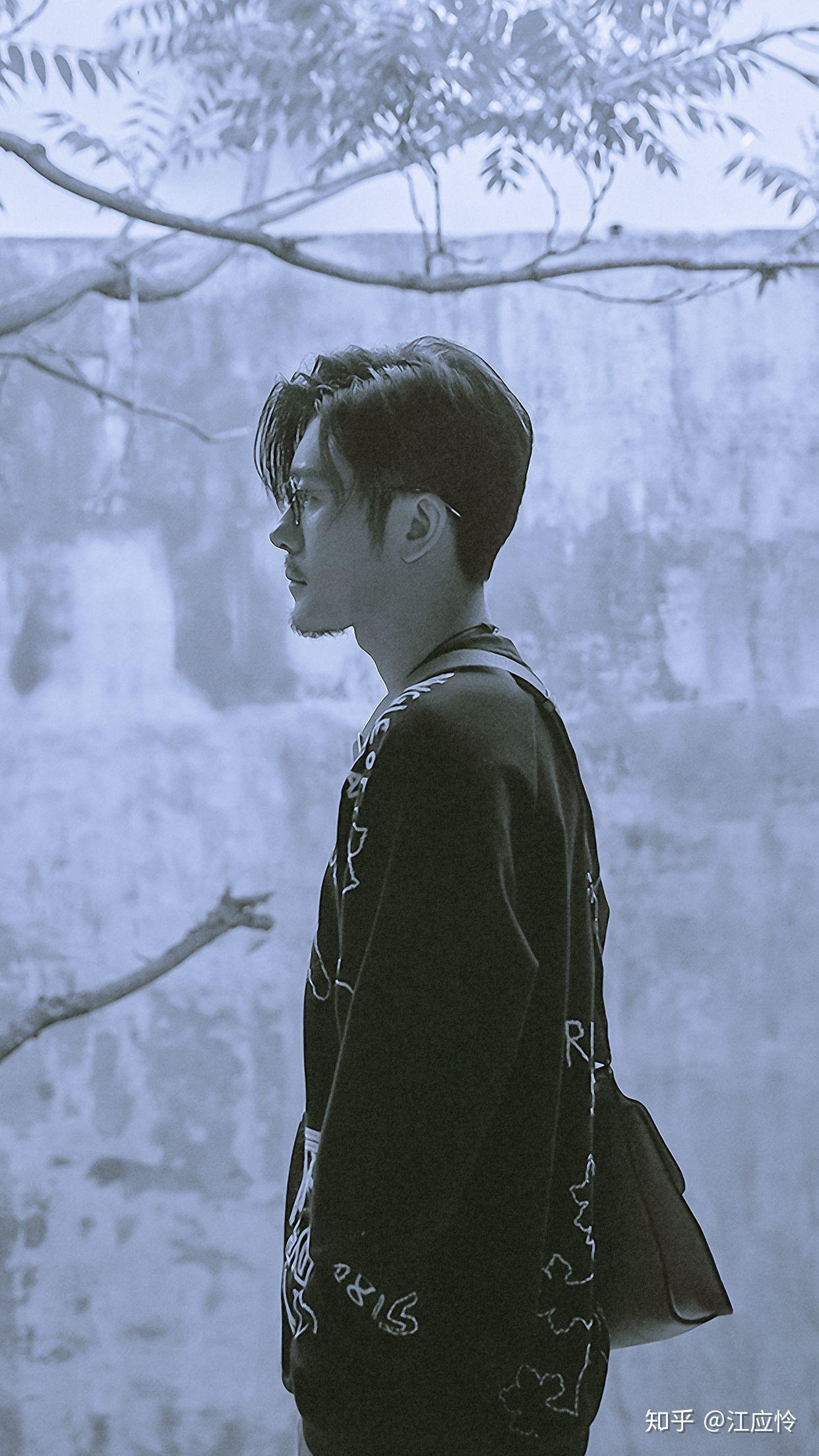 有林雨申帅气的壁纸吗? - 知乎