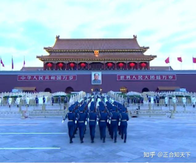 天安门的标语居然变过，之前是什么？ - 知乎