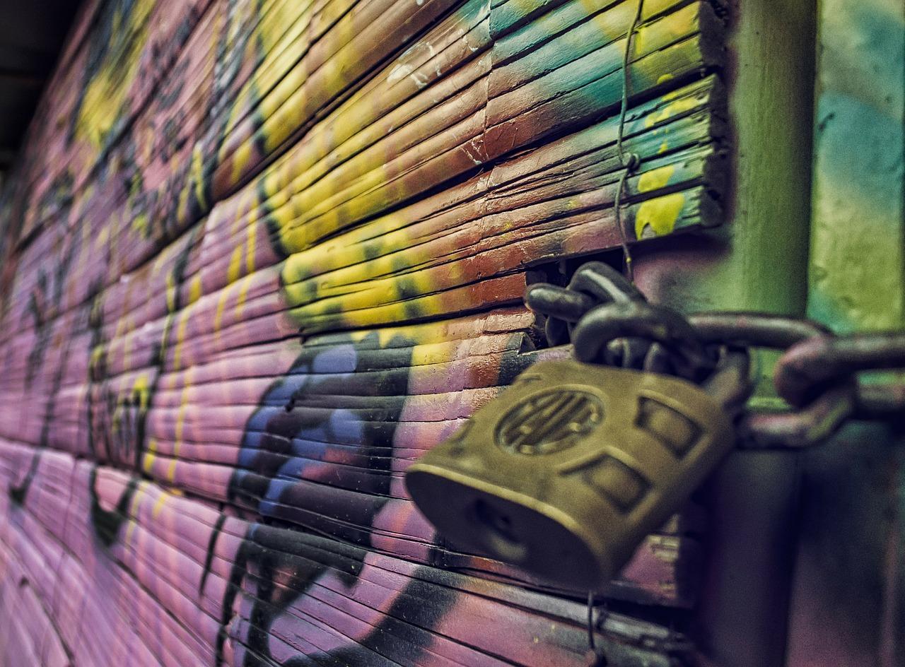 挂锁铅封如何打开