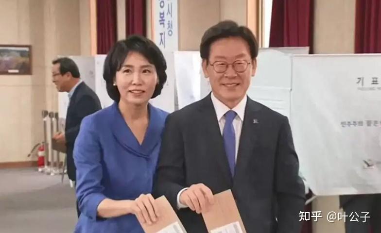 新第一夫人金惠景亮相，比金建希温柔大气，容忍李在明和女星厮混 - 知乎