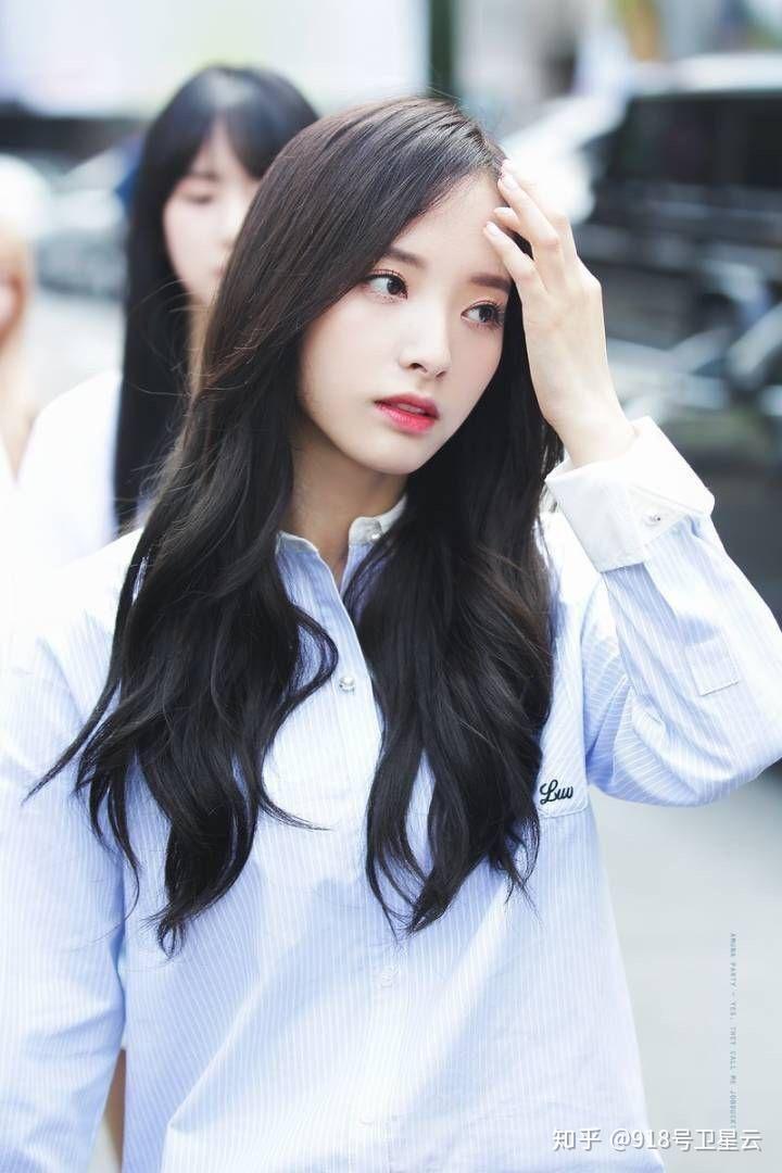 如何评价宇宙少女的苞娜金知妍的颜