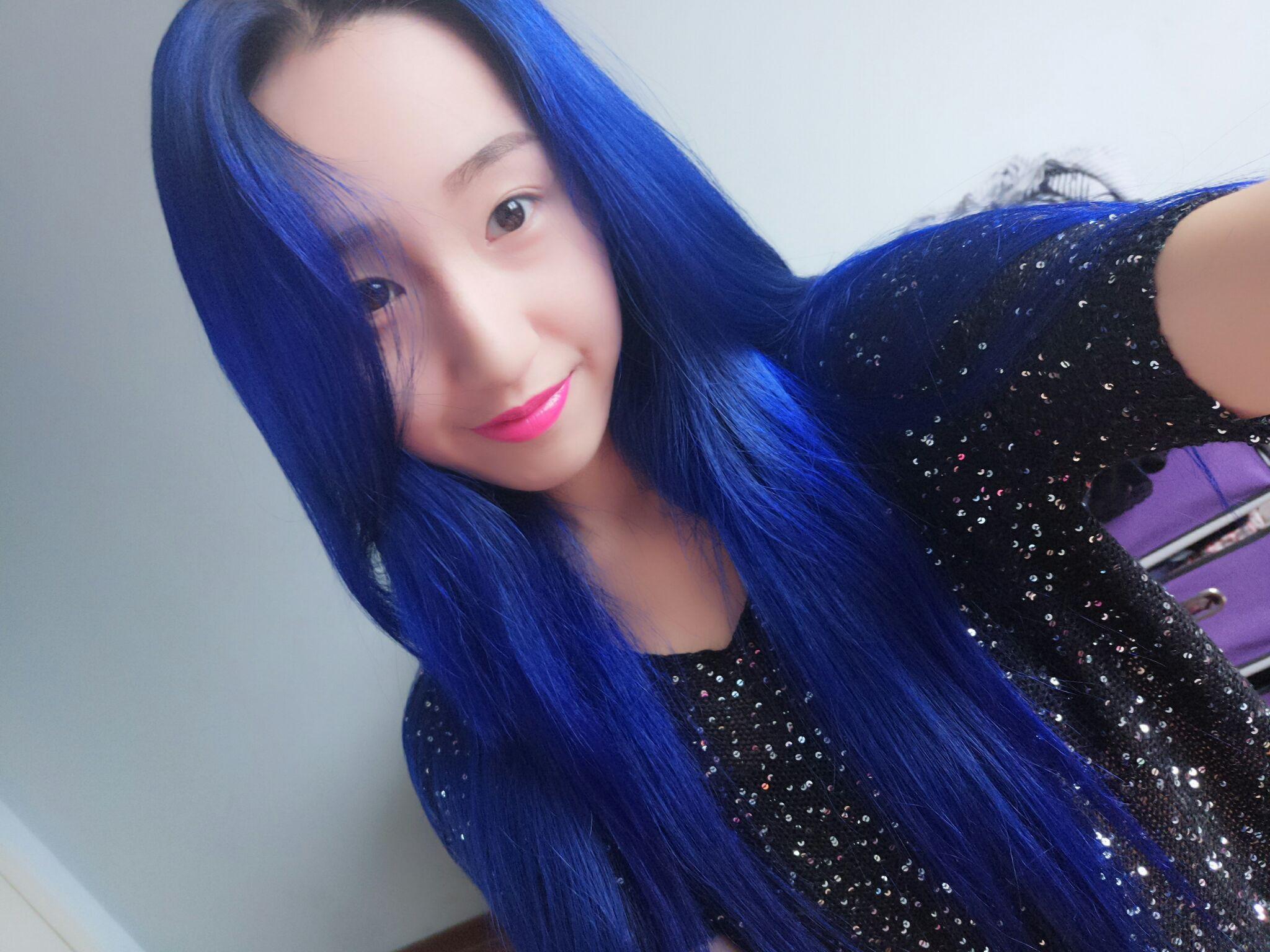 留蓝色头发什么体验