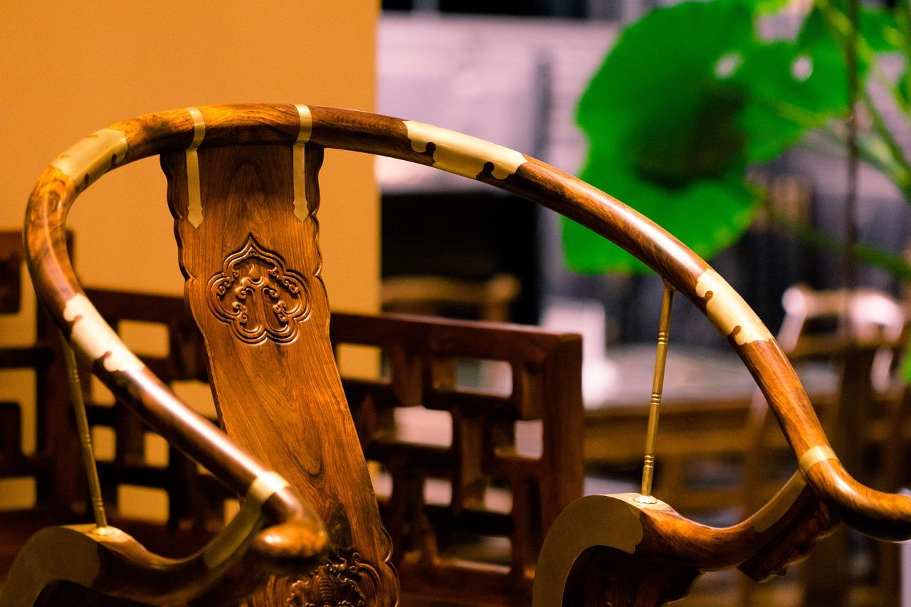 1. 红椅选购技巧