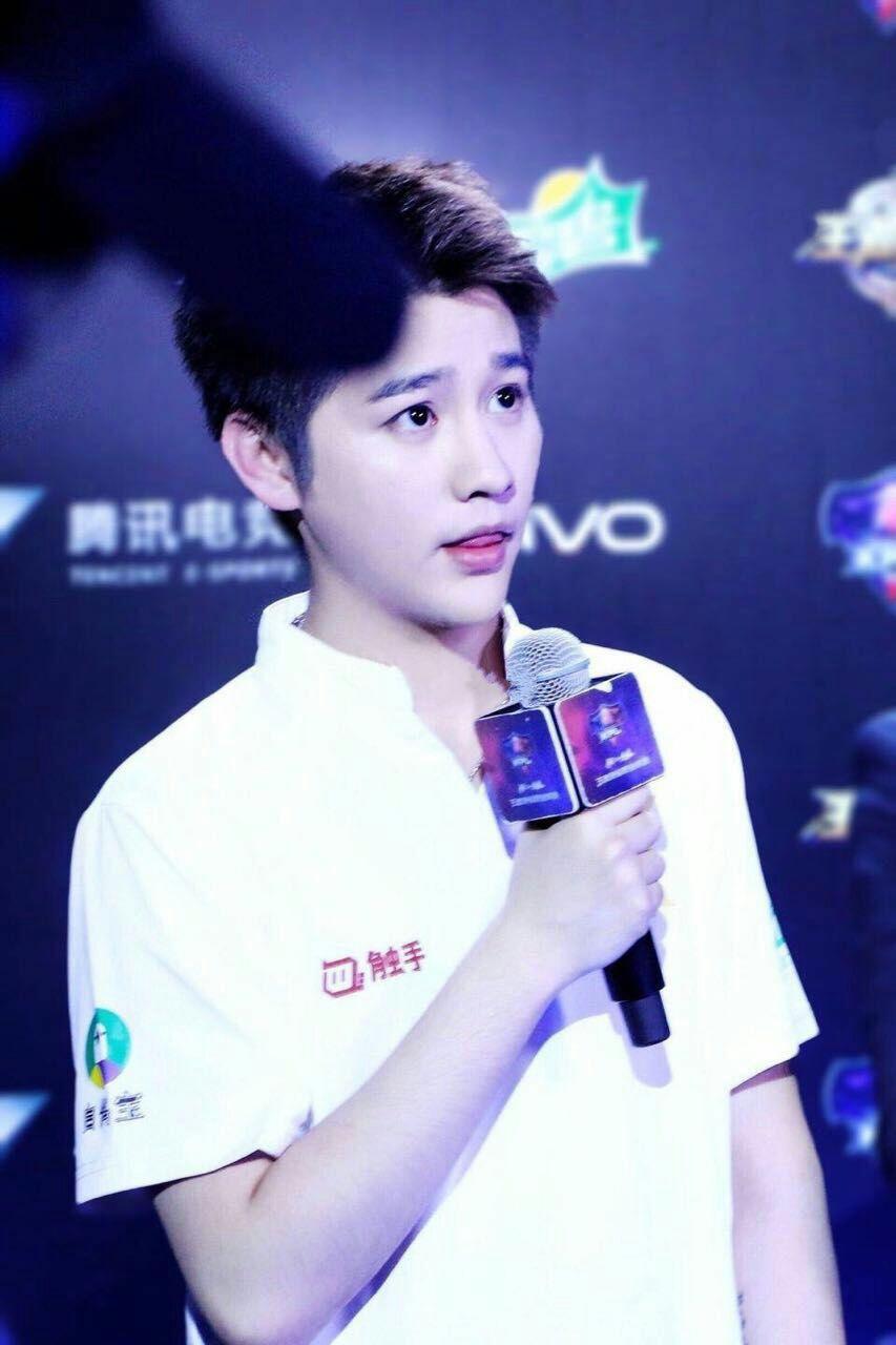 如何评价王者荣耀职业选手阿泰?