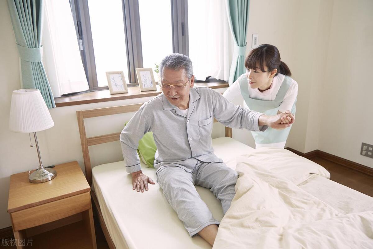 长期卧床老人的心理健康管理：让关爱不止于身体护理 - 知乎
