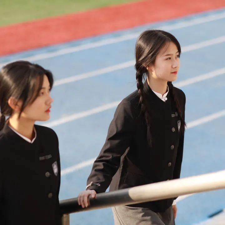 穿上就不想脱下来,这些国际学校的校服你最Pick哪一款? - 知乎