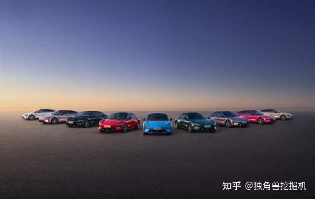 小米汽车新一代SU7上市,售价21.99万-30.39万,雷军多次提安全