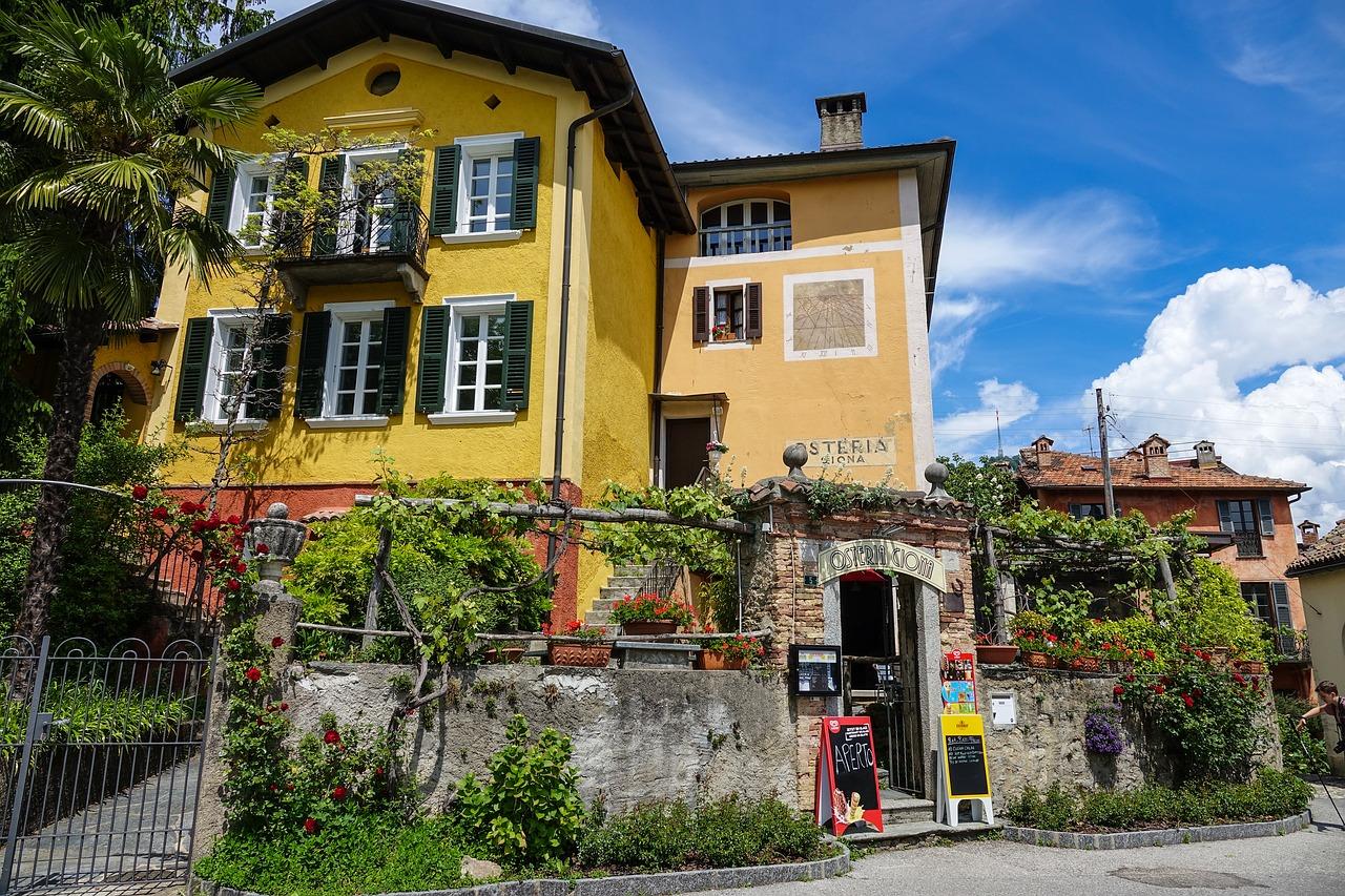 景观阳台墙如何装饰