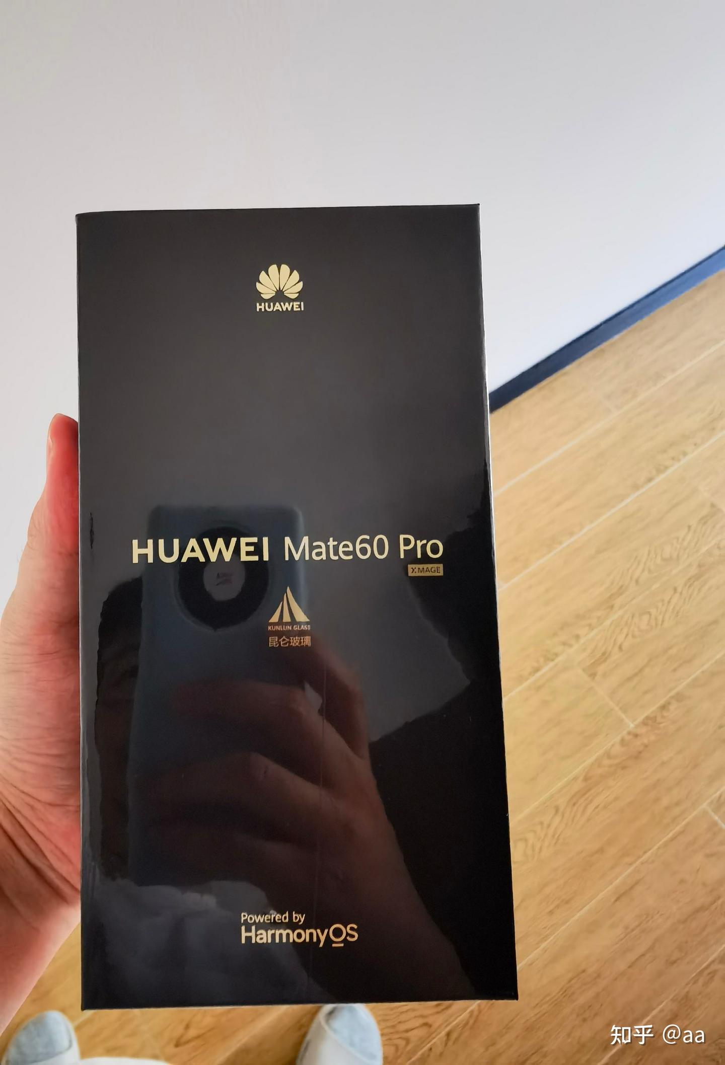 虽迟但到!华为Mate 60 Pro开箱,质量过硬HarmonyOS 4.0及5G同款网速加持 - 知乎