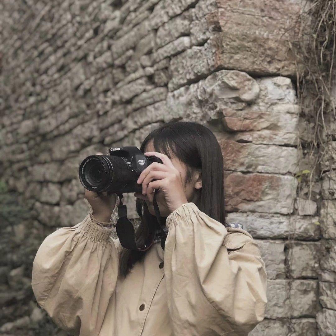 有没有类似这种里面有相机的头像呀男头女头都可以