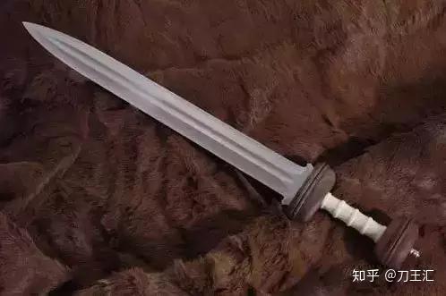 精鋭ヨーロッパの長刀 古兵器 武具 冷兵器 刀装具 指揮刀 手鍛造打 鋼刀 武聖の苗刀] 繍春刀 牛尾刀 苗刀 手鍛造打 鋼刀 冷兵器 古兵器