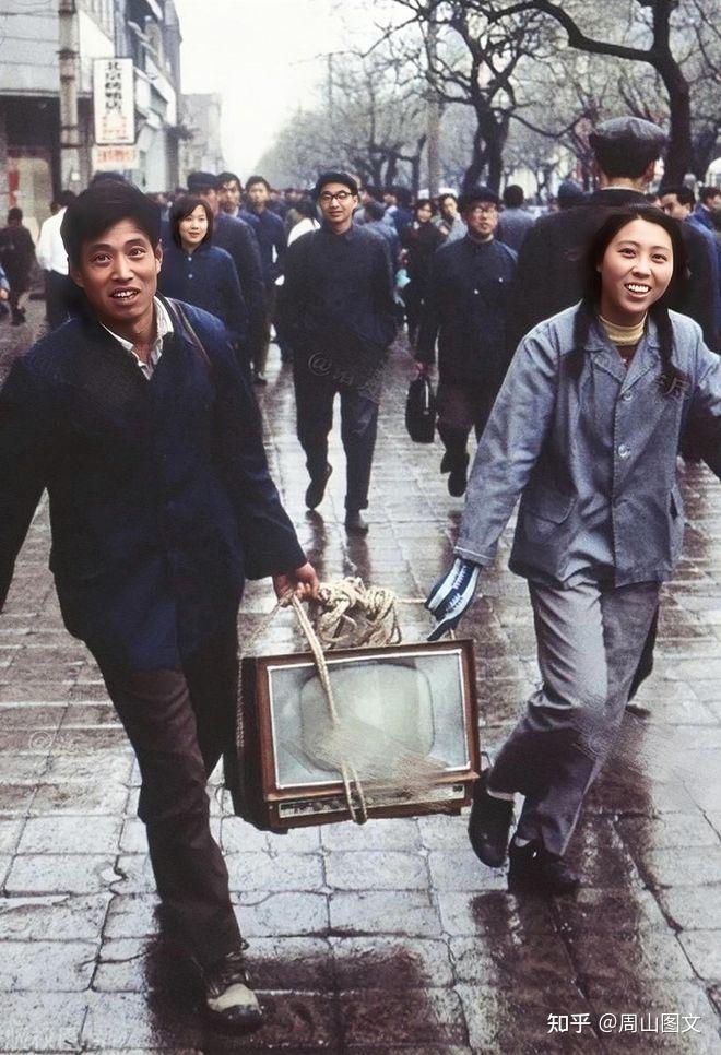 一组70年代的老照片 - 知乎