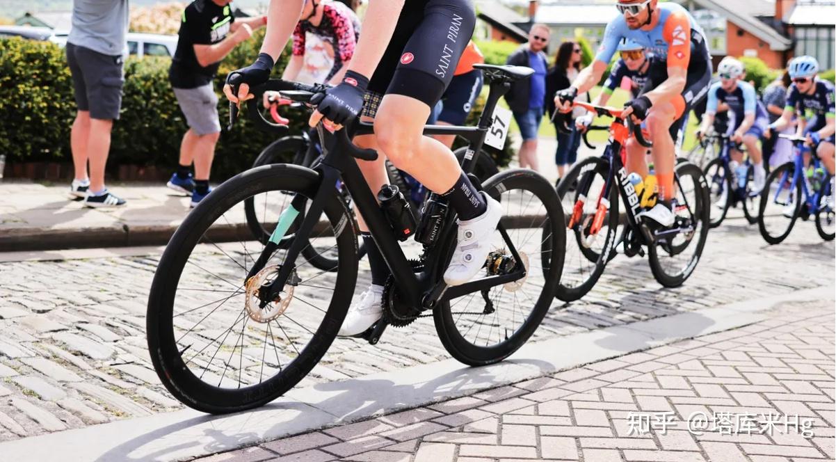 英国プロ自転車チームSaint Piran無標架 ワールドツアーチームバイク大