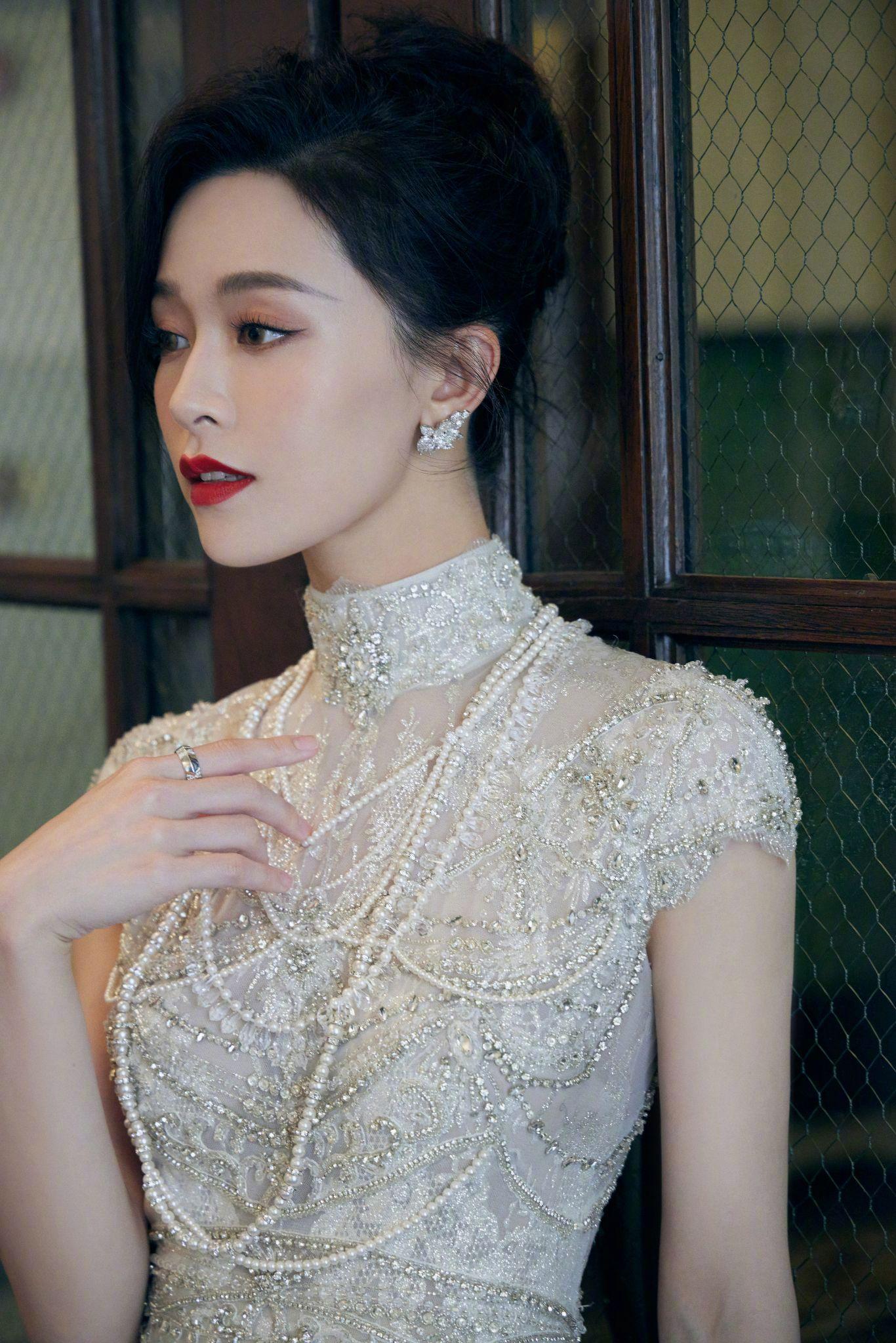 中国女明星出战戛纳电影节造型，22岁的她被赞最美-搜狐大视野-搜狐新闻