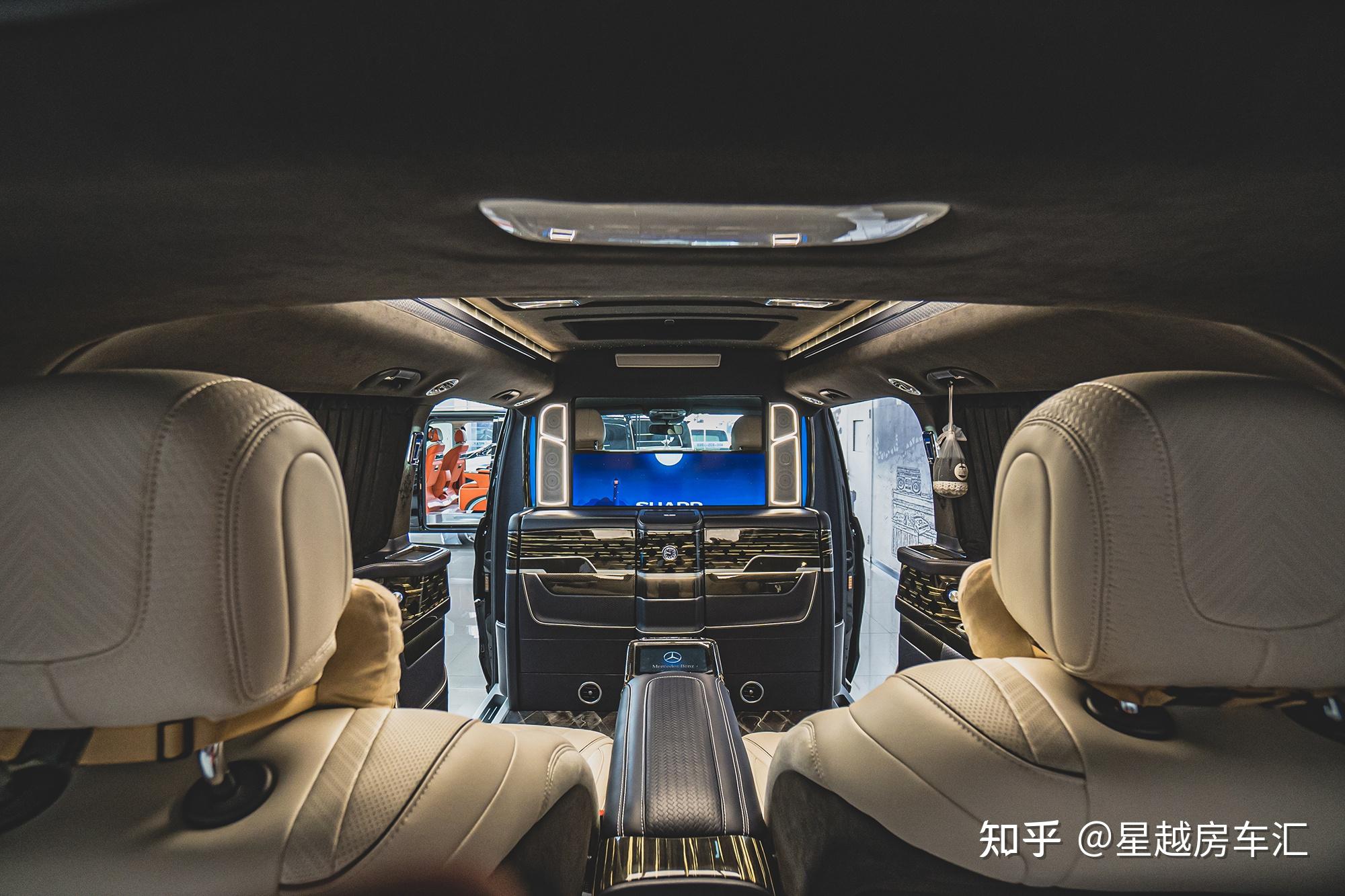 奔驰威霆值得买吗？威霆全隔断4+2版，超大内舱比埃尔法还大，内饰媲美V级改装！ - 知乎