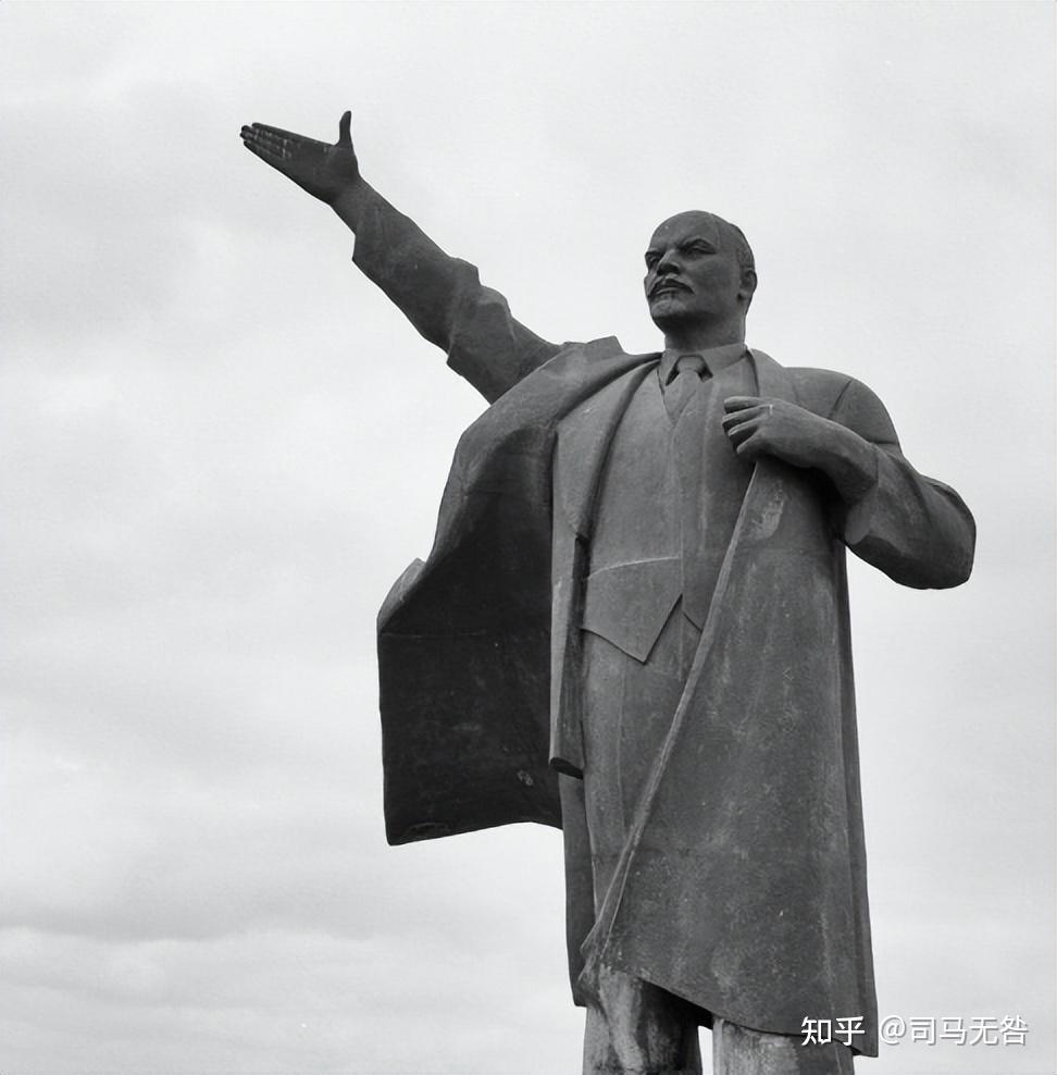 列宁遗体仅剩10%,每年百万维护费惹争议,普京为何坚持不能下葬 - 知乎