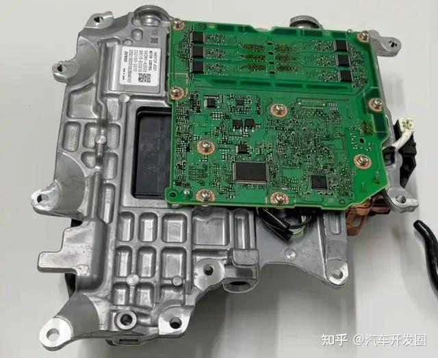 拆解丰田bZ4X逆变器:深度解析整体设计
