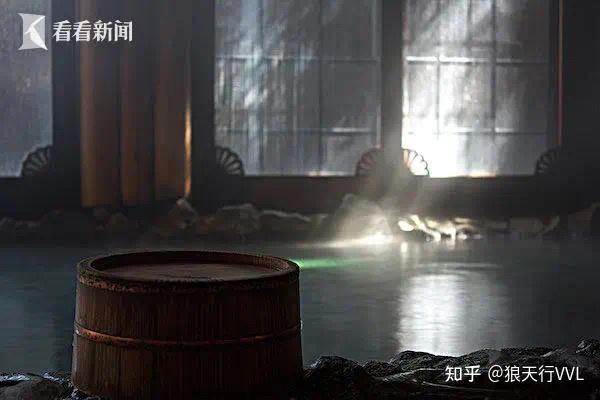日本接连发生集体中毒事件,已有人死亡,为何会接连发生食物中毒事件?需要注意哪些问题?