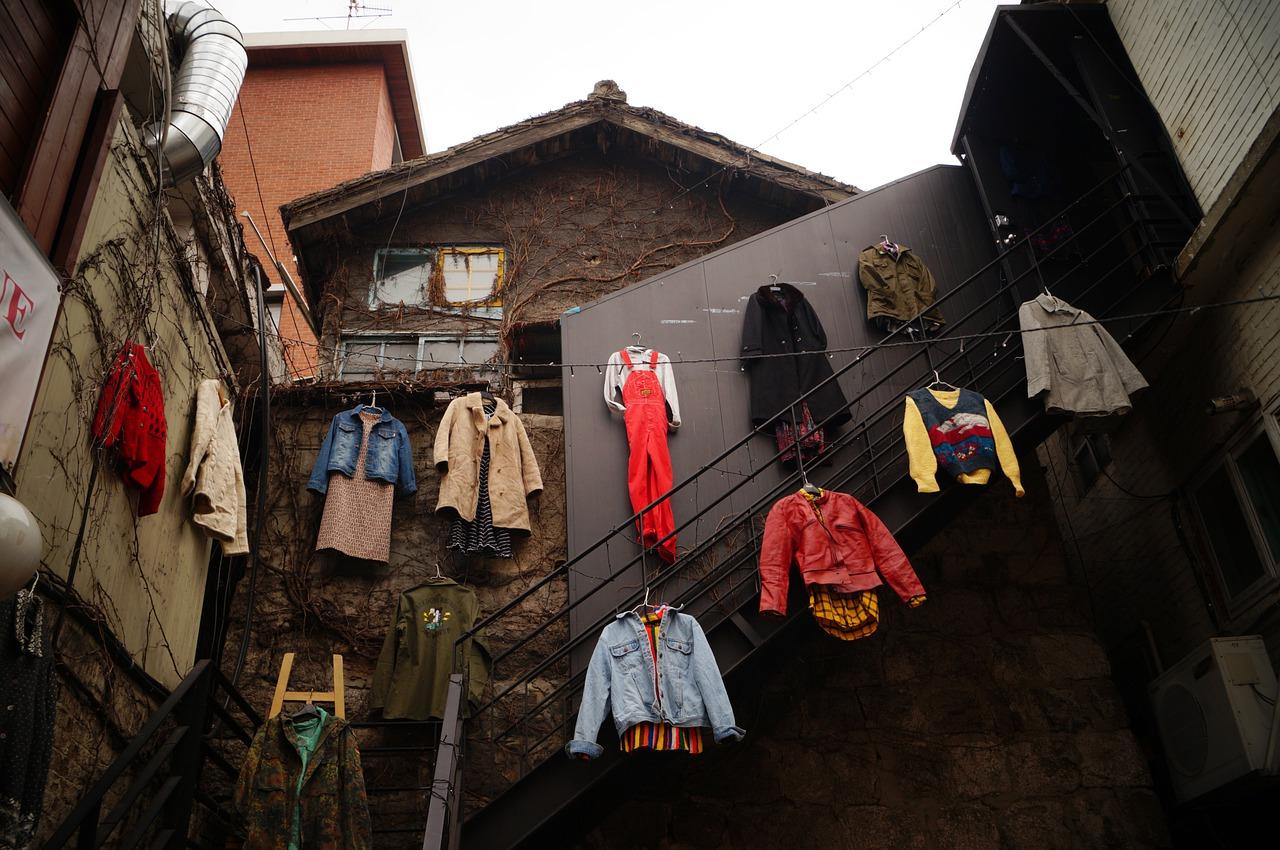 龙泉古镇是什么墙面