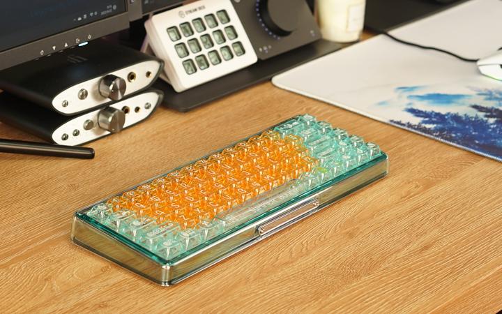 精致又走心的设计,Lofree洛斐1%透明键盘体验分享! - 知乎