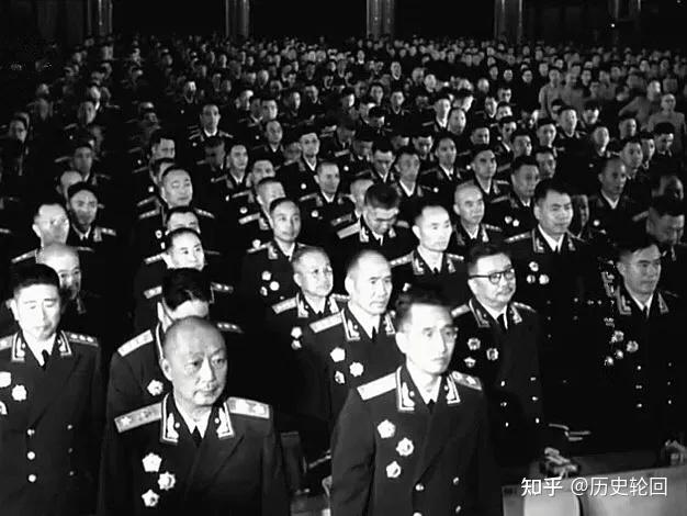 1955年，初步定为元帅有13人，为什么毛主席只问其中3人要不要评？ - 知乎