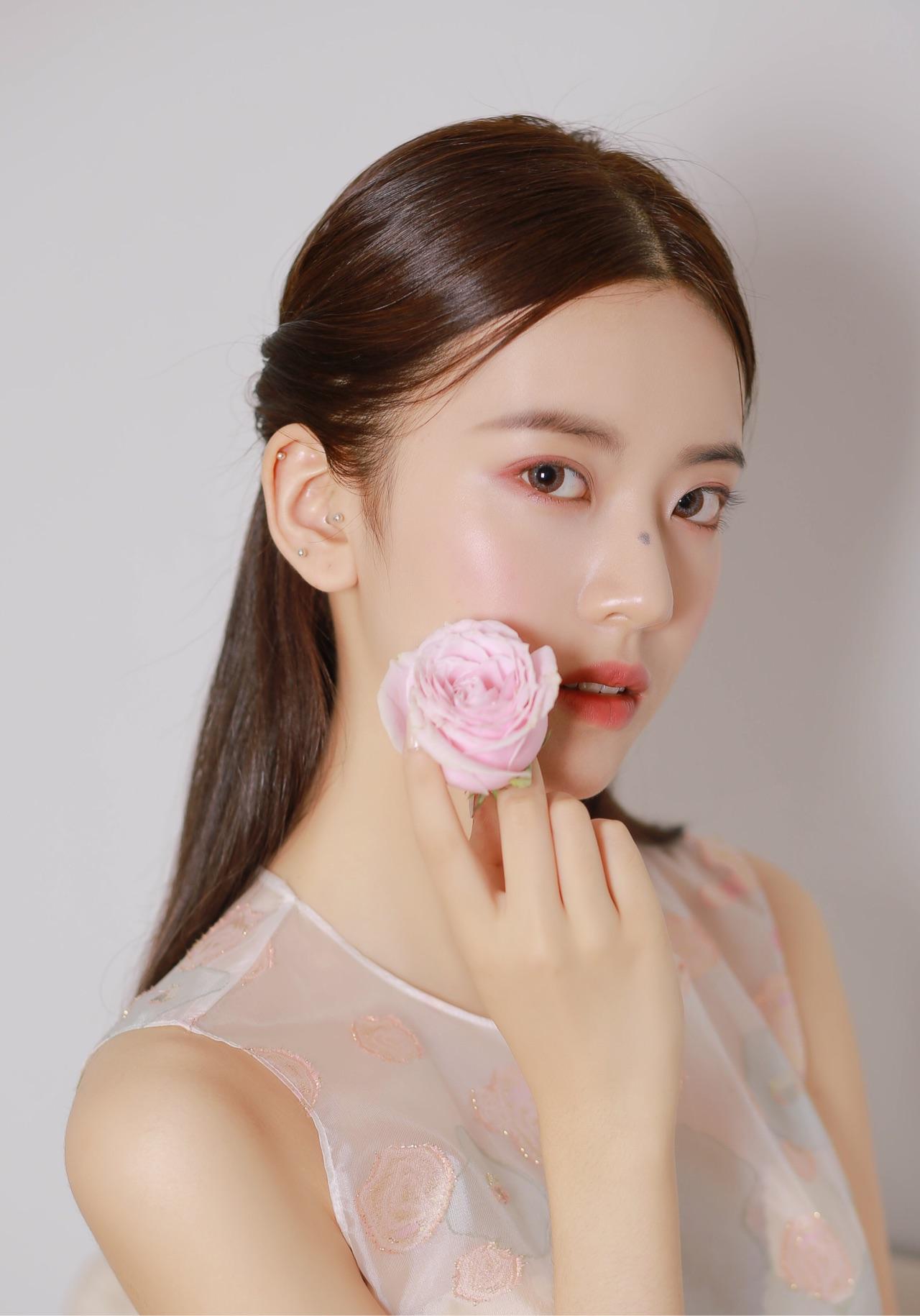 美女们素颜都是什么样子