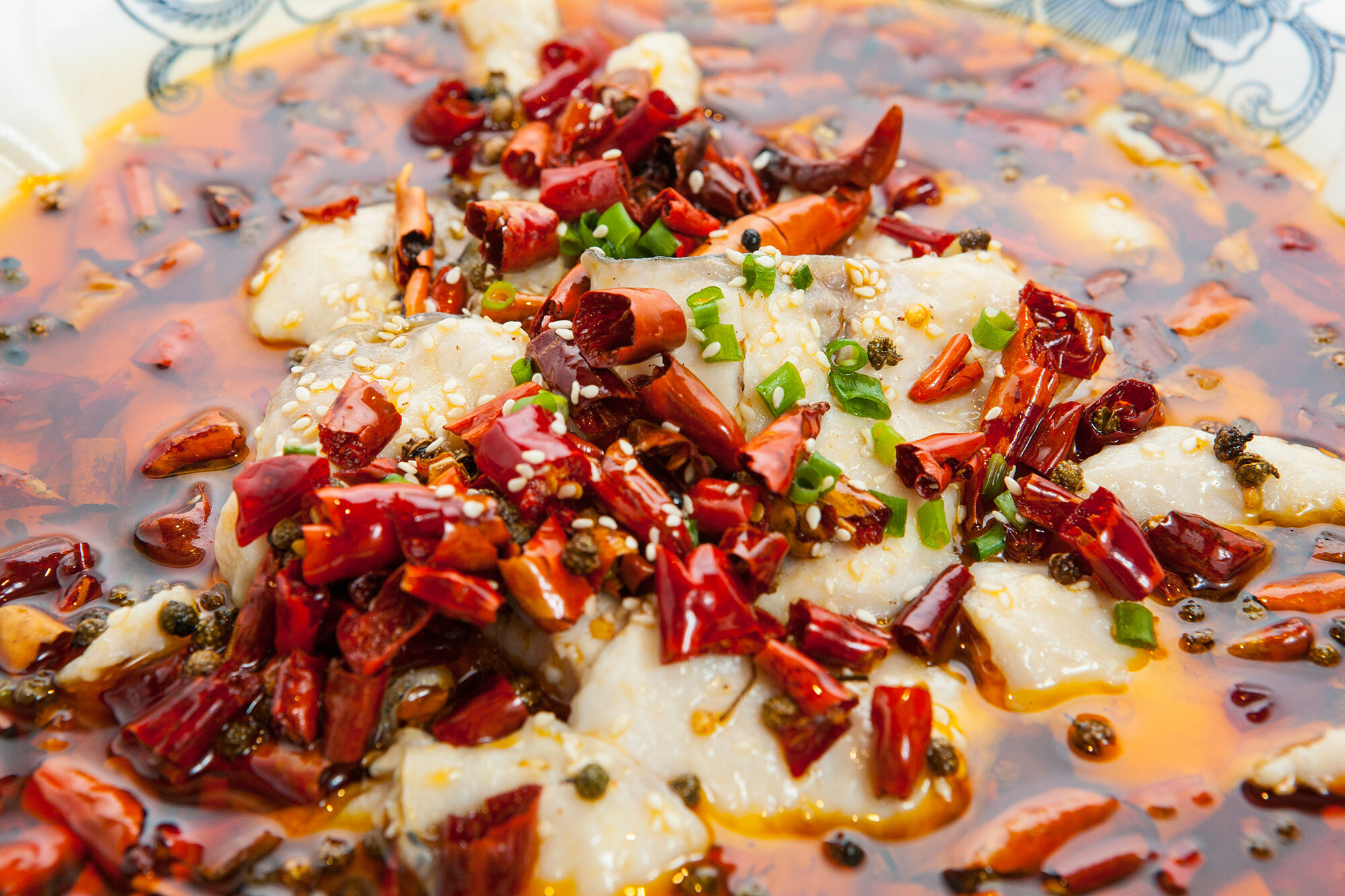 你认为川菜的麻辣是为了祛湿，还是为了掩盖食材不新鲜味道？