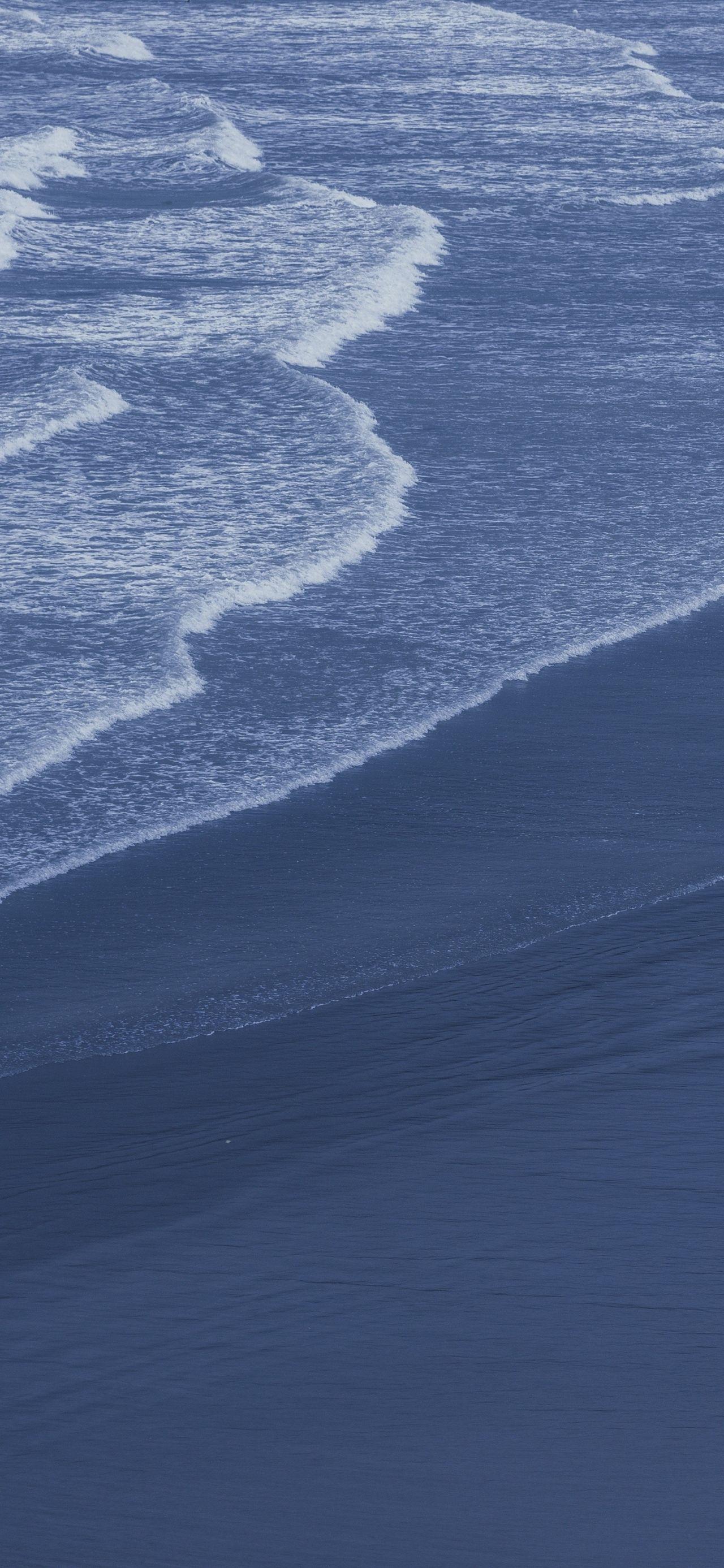 有没有类似这样的清冷壁纸?