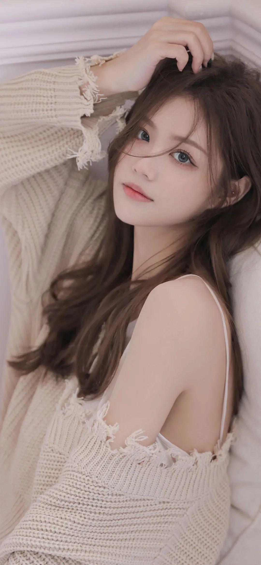 有没有性感美女姐姐的壁纸