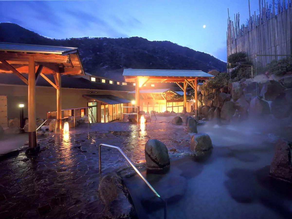 请问日本冬季关东附近哪泡温泉比较好?