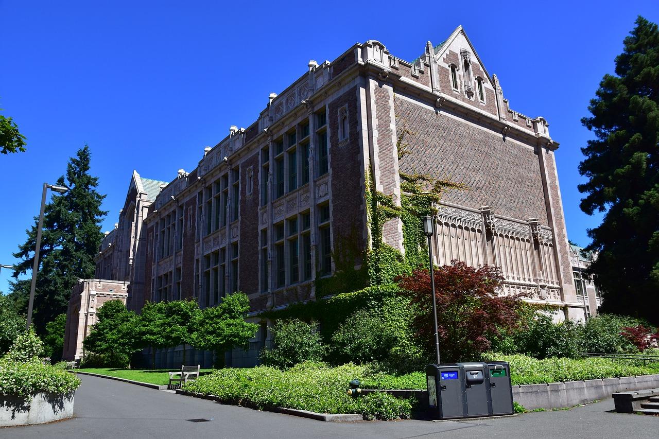 4. 配套设施完善