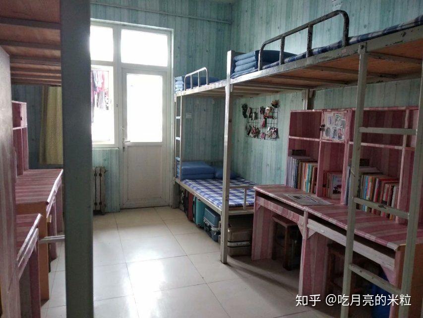 曲阜师范大学的宿舍真的有那么破吗可以的话能发图片吗