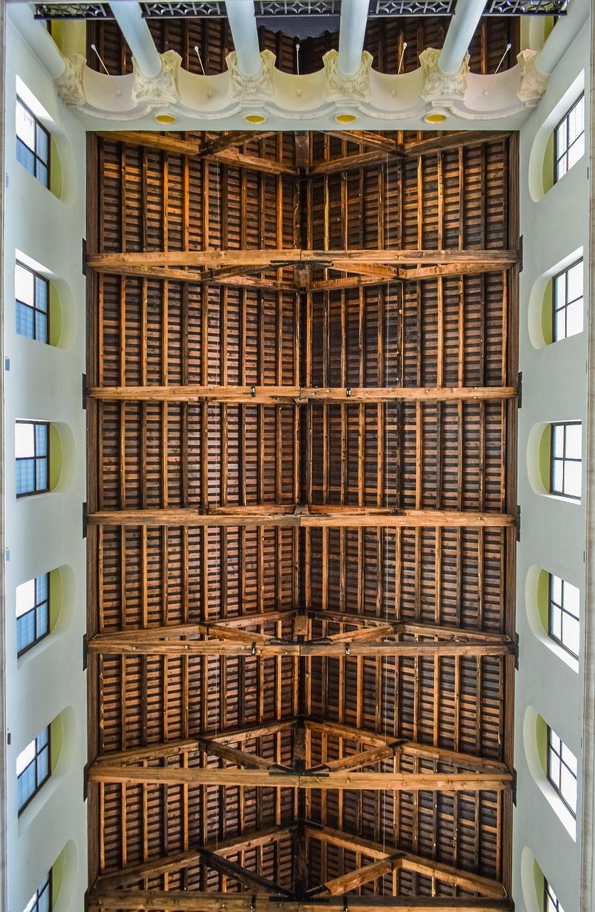 3. 阳台吊顶设计