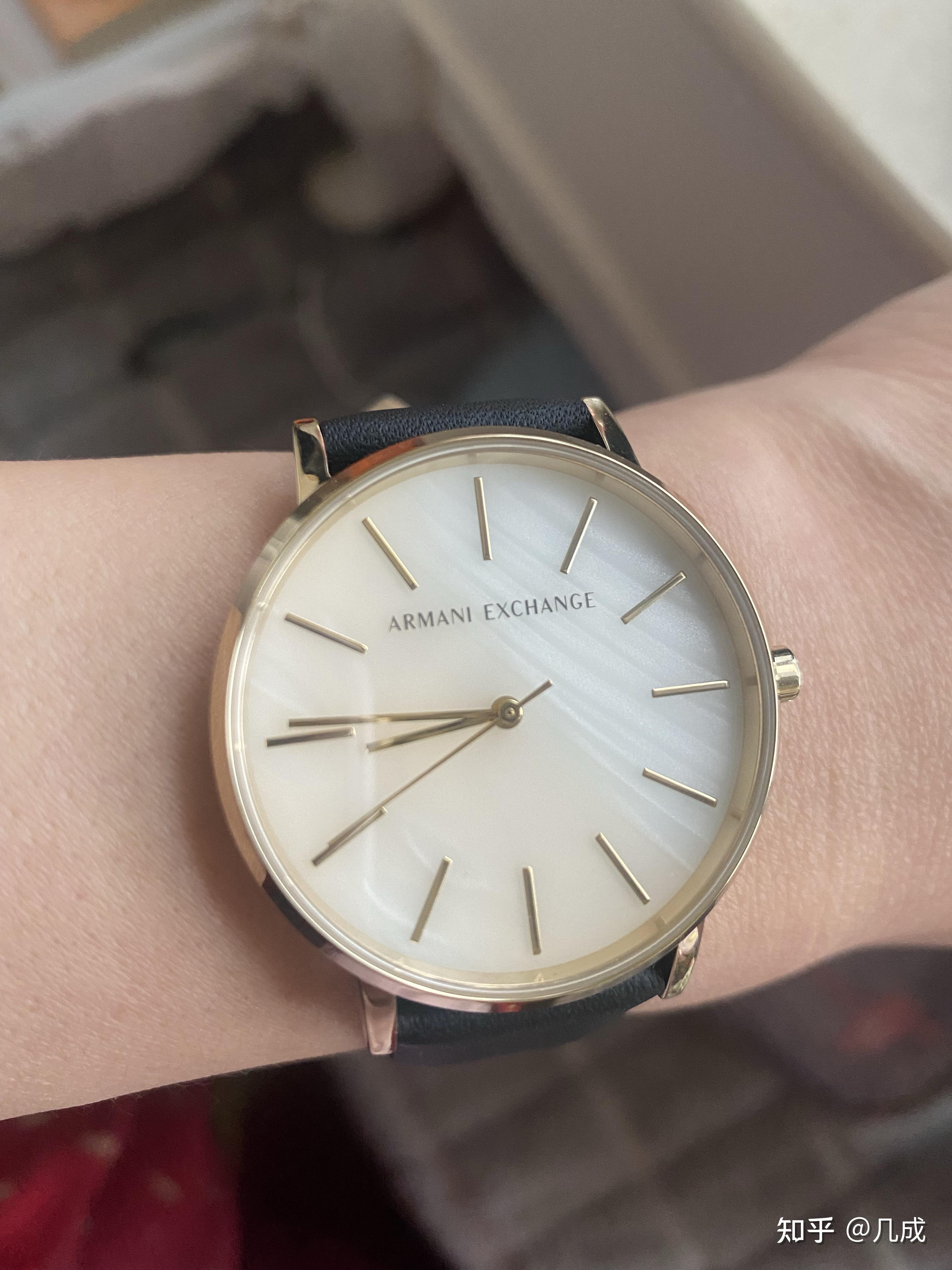 阿玛尼贝母表盘颜色不均