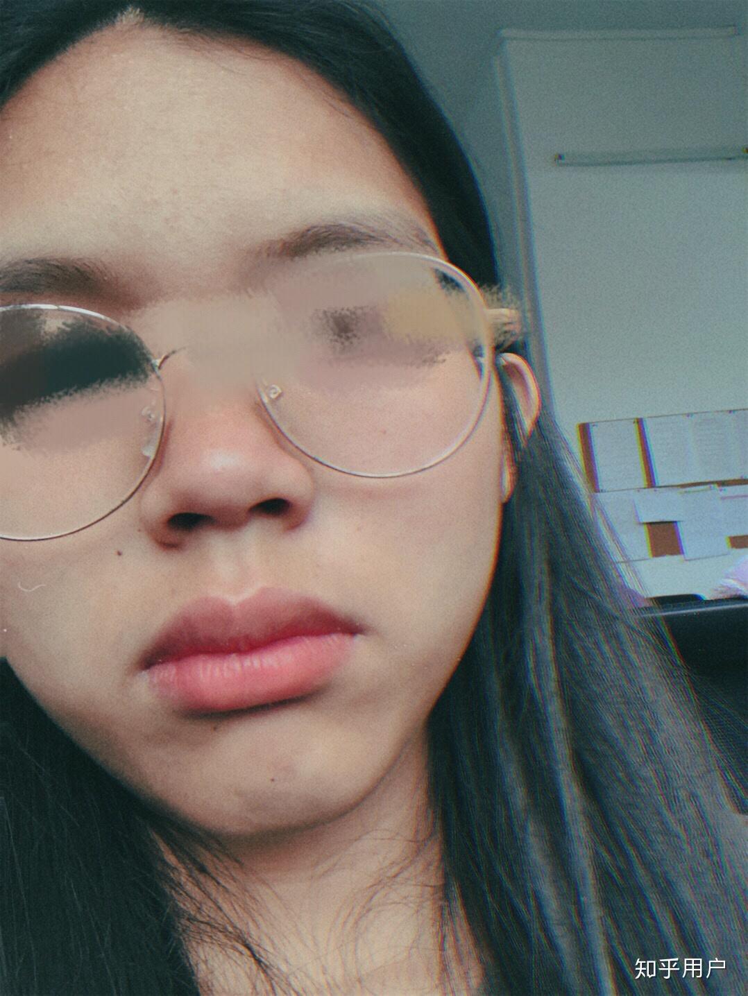 嘴唇厚且翘是什么体验