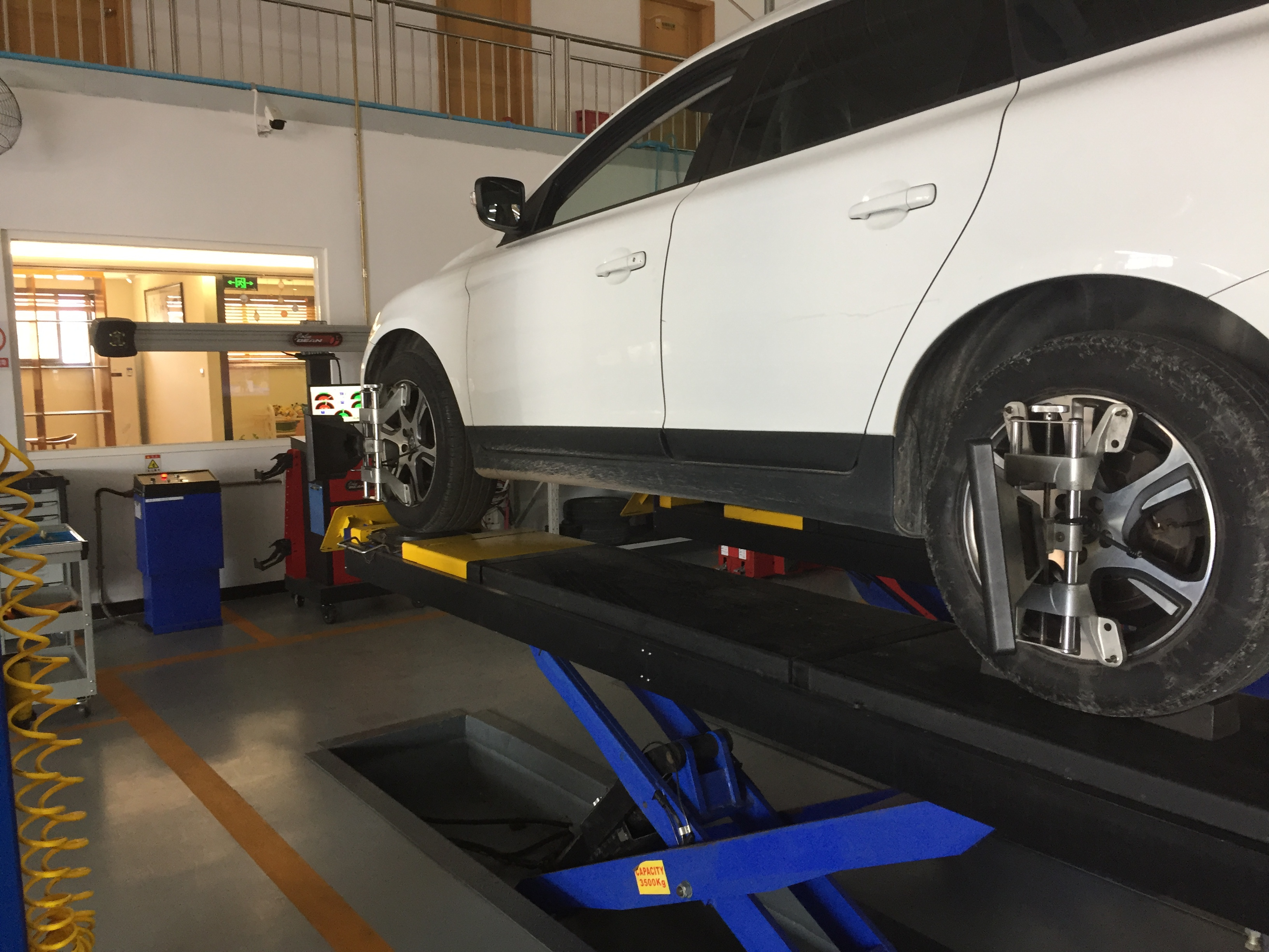 汽车的四轮定位需要定期检测吗?