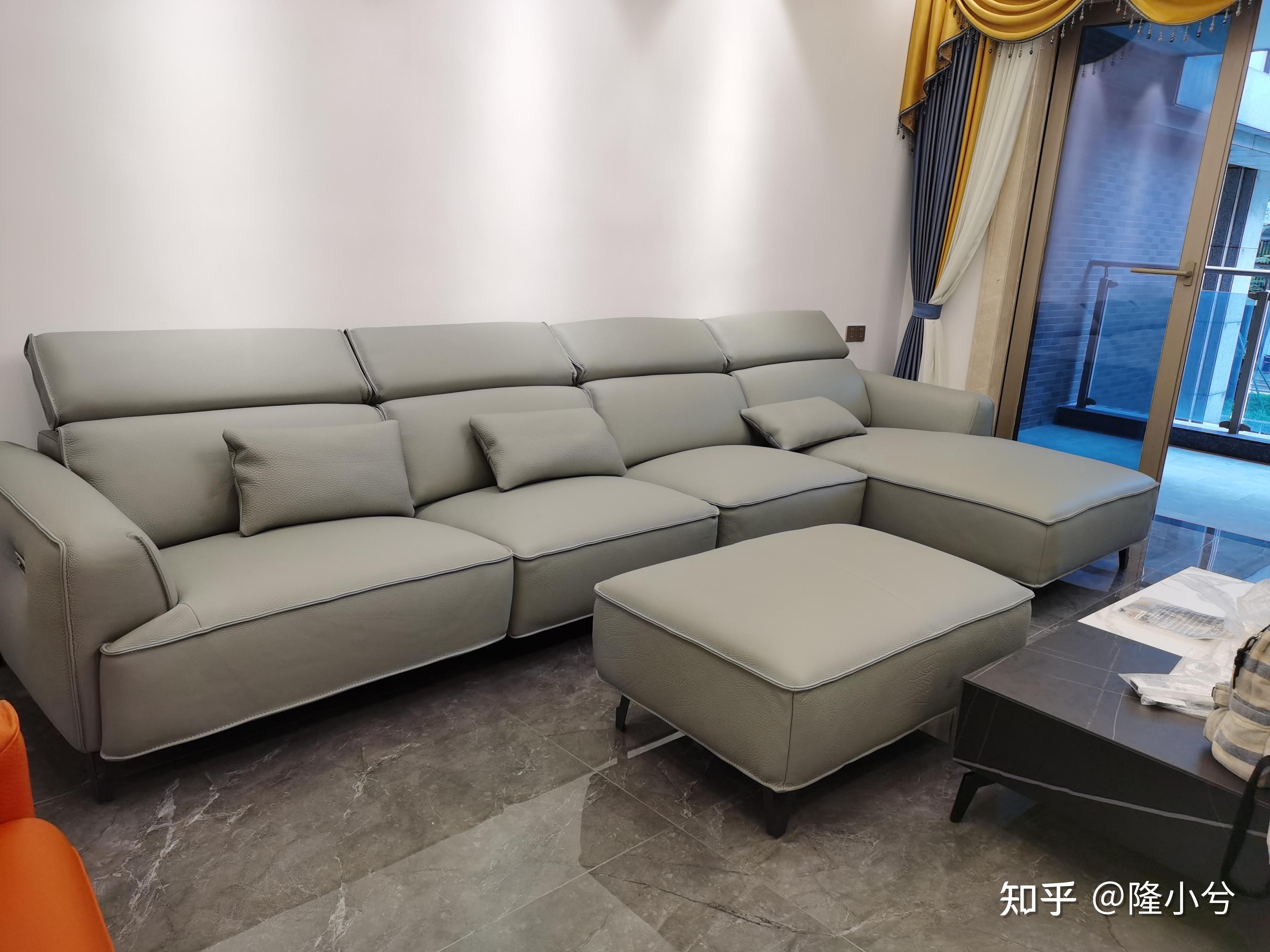 真皮沙发#上天猫潘神旗舰店的意式功能真皮沙发,说是用的青皮,不太懂