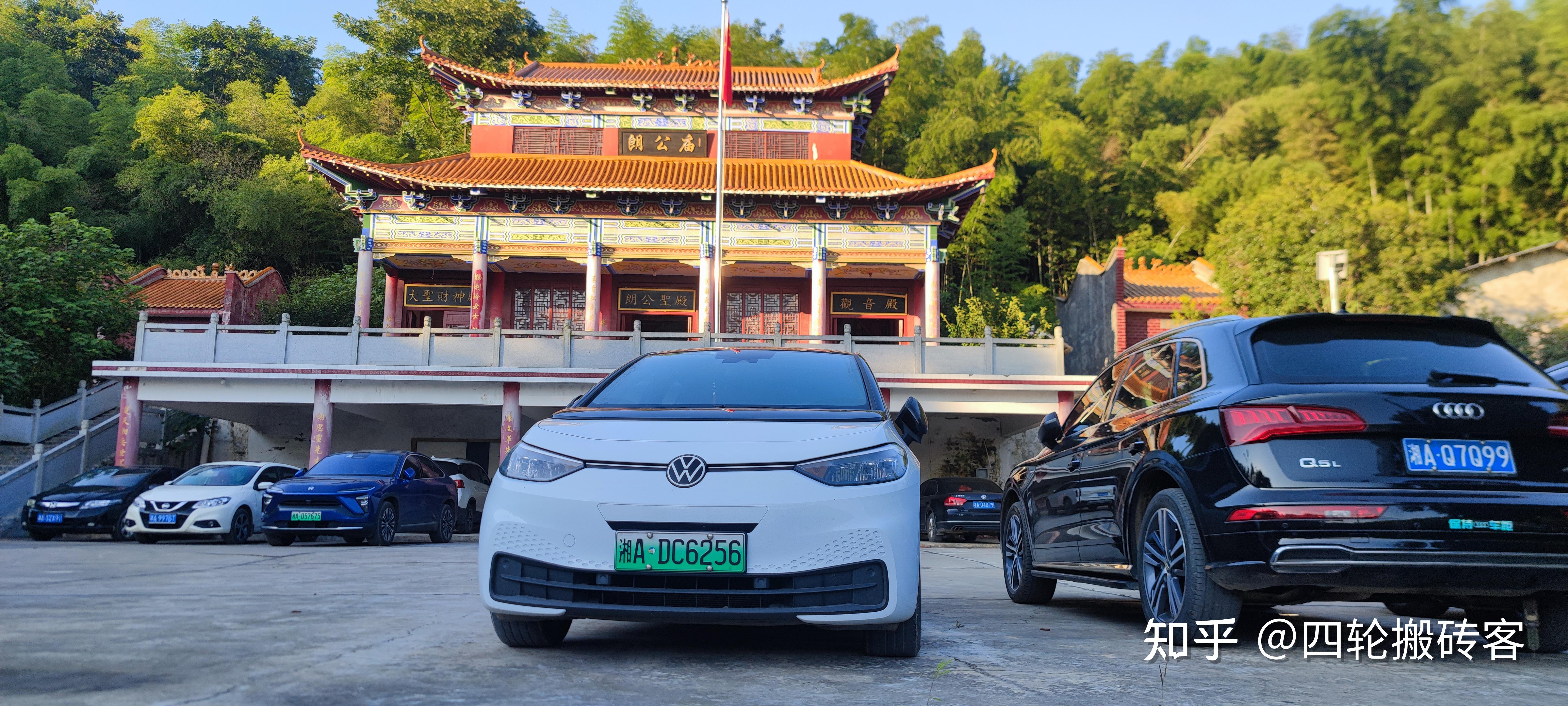 更换了前保和左侧大灯,这让我对电动车的保值率问题有了更深的体会