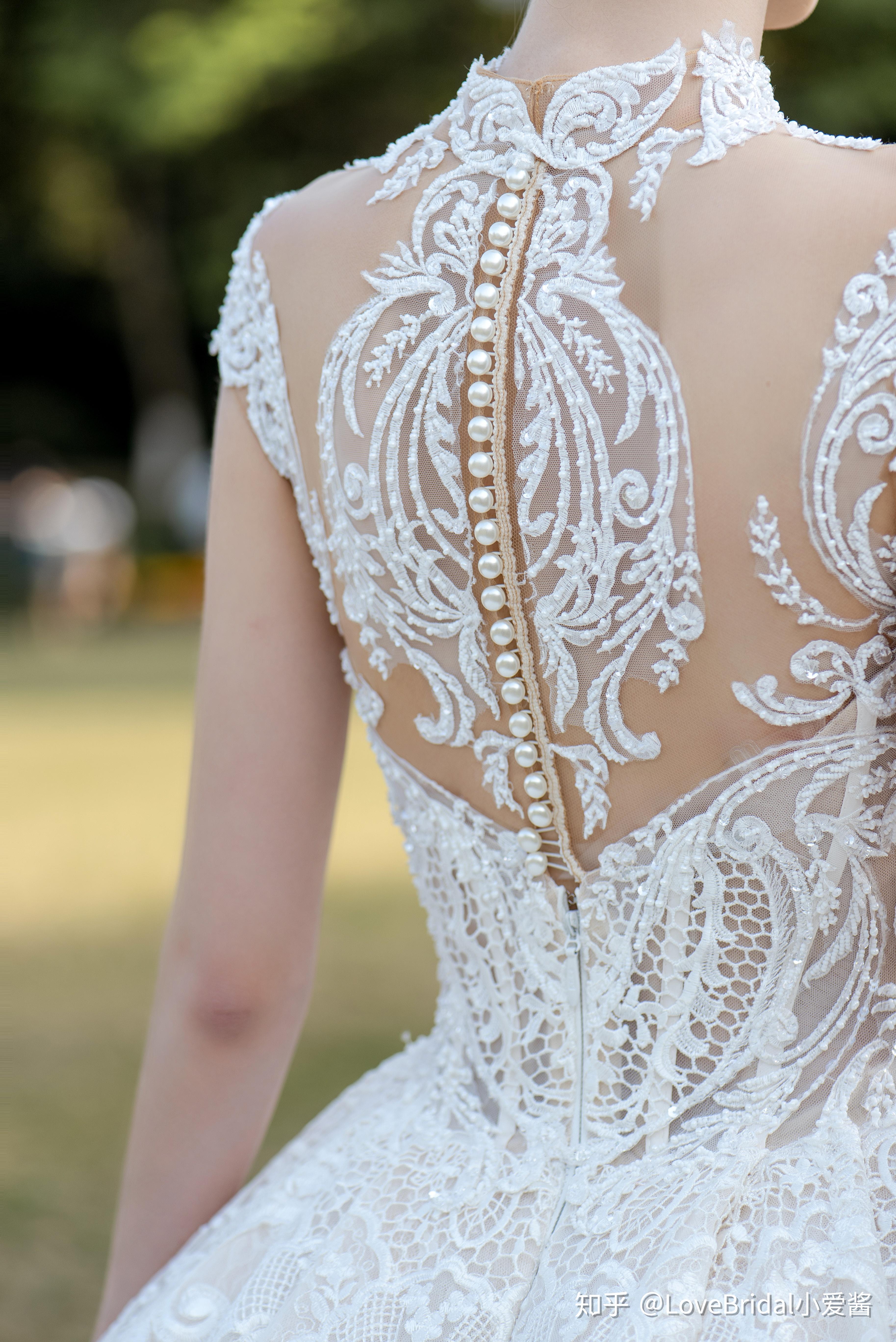 优雅的露背婚纱推荐? - 知乎