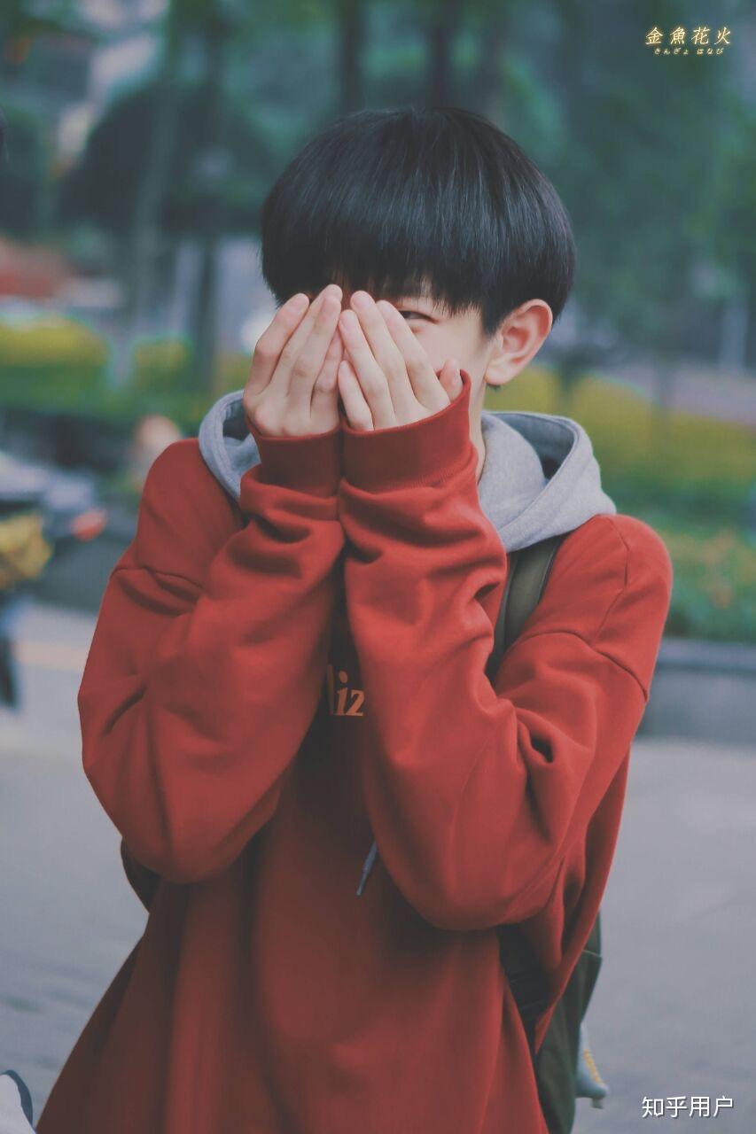 首页最近转发(黄文锦)比较多,求安利.